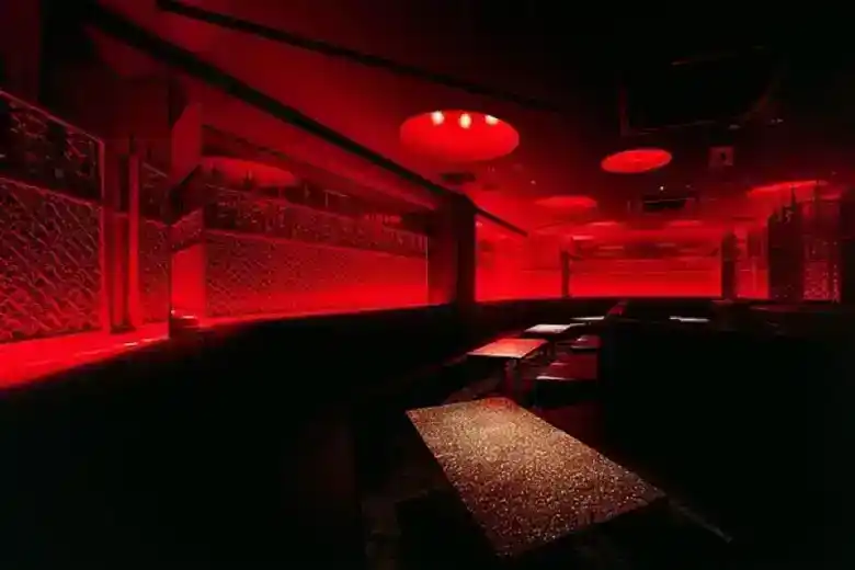 茨木のキャバクラ【Club AQUADOLL(アクアドール)】