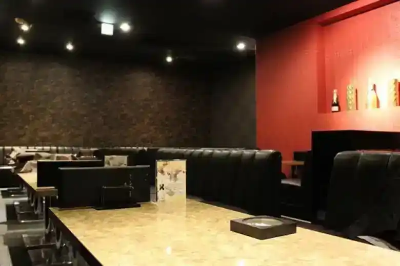 枚方のキャバクラ【Club Square(スクエア)】